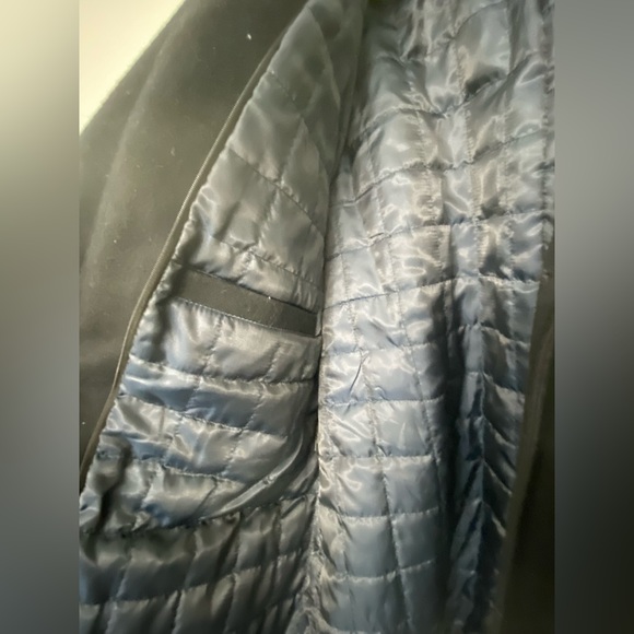 Guess Men’s coat - Picture 2 of 6